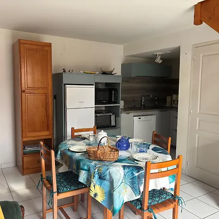Hébergement de vacances Maison Avec Piscine, Proche Foret Et A Jean De Monts - Fr-1-323-527
